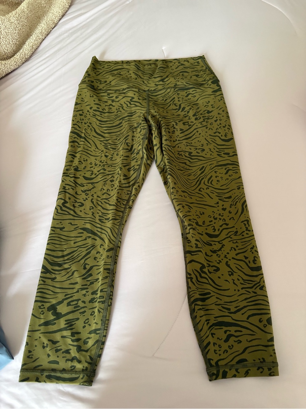 Athleta Transcend 7/8: Free Shipping
